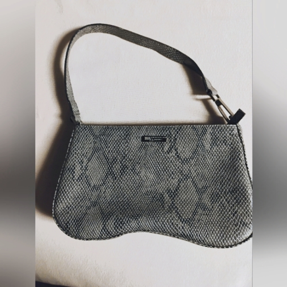 G by GUESS GREY SNAKESKIN PRINT Y2K SHOULDER BAG